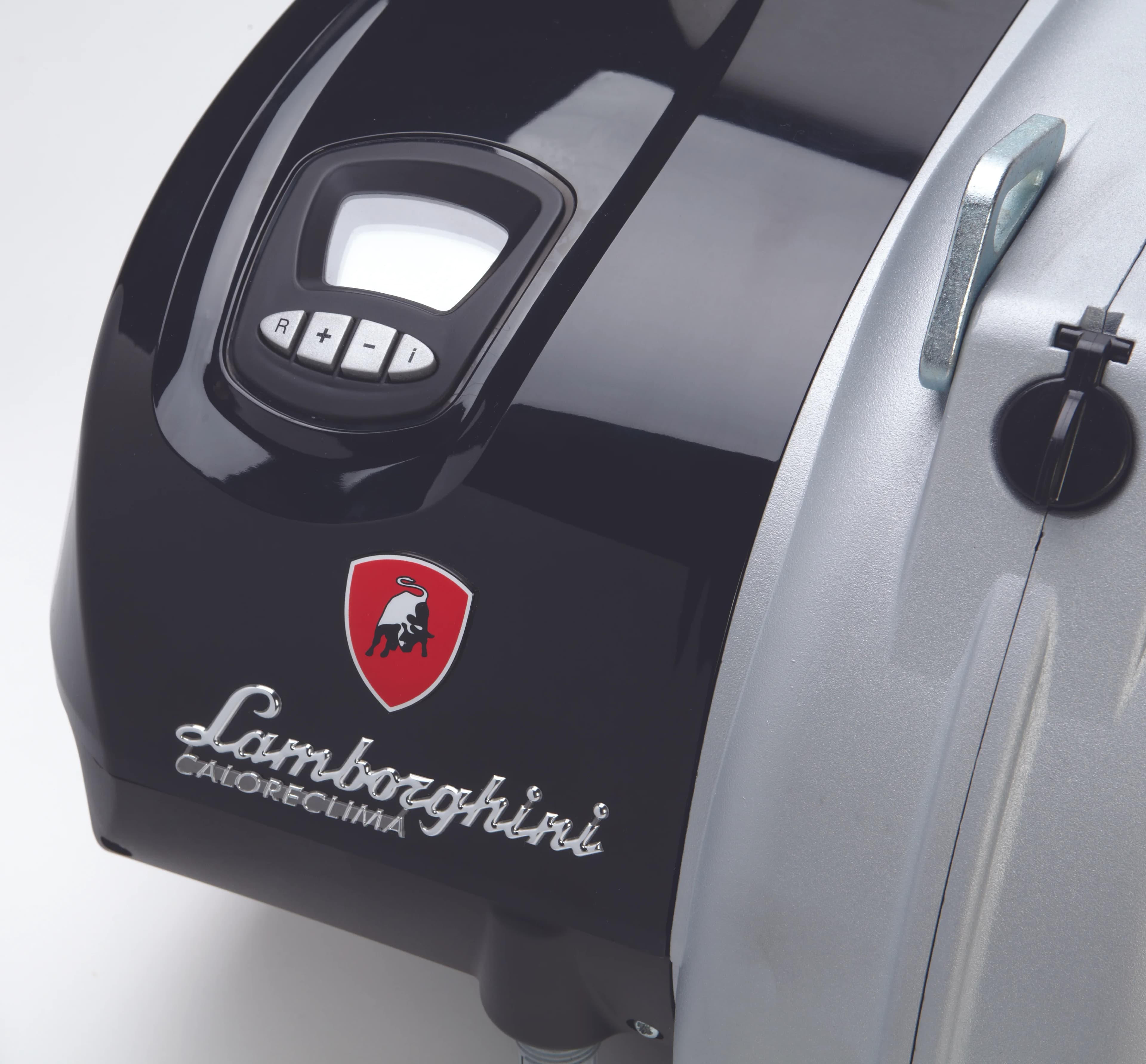Immagine storica di un bruciatore a marchio Lamborghini Caloreclima negli anni 2000